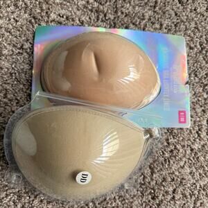 2 strapless bras 1 Victoria's Secret PINK and generic Bra Size DD Nude‎ NWT